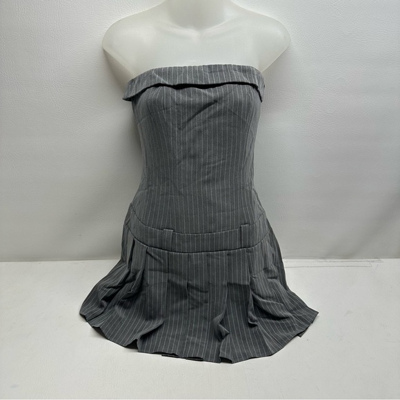 EXTRO&VERT pinstripe mini Elegant Gray Strapless Dress size 6 NWT - Picture 5 of 13